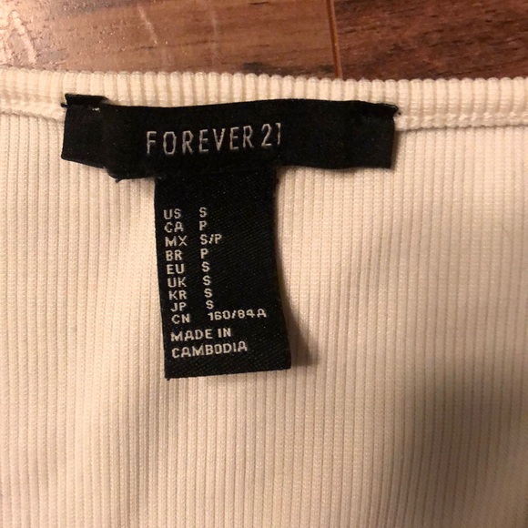 White Crop Top - Picture 2 of 3